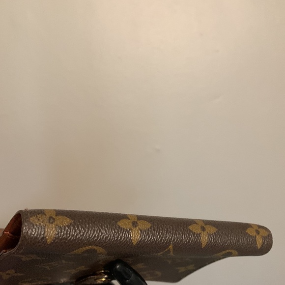 Louis Vuitton Monogrammed Agenda/Credit Card Holder - Picture 8 of 9